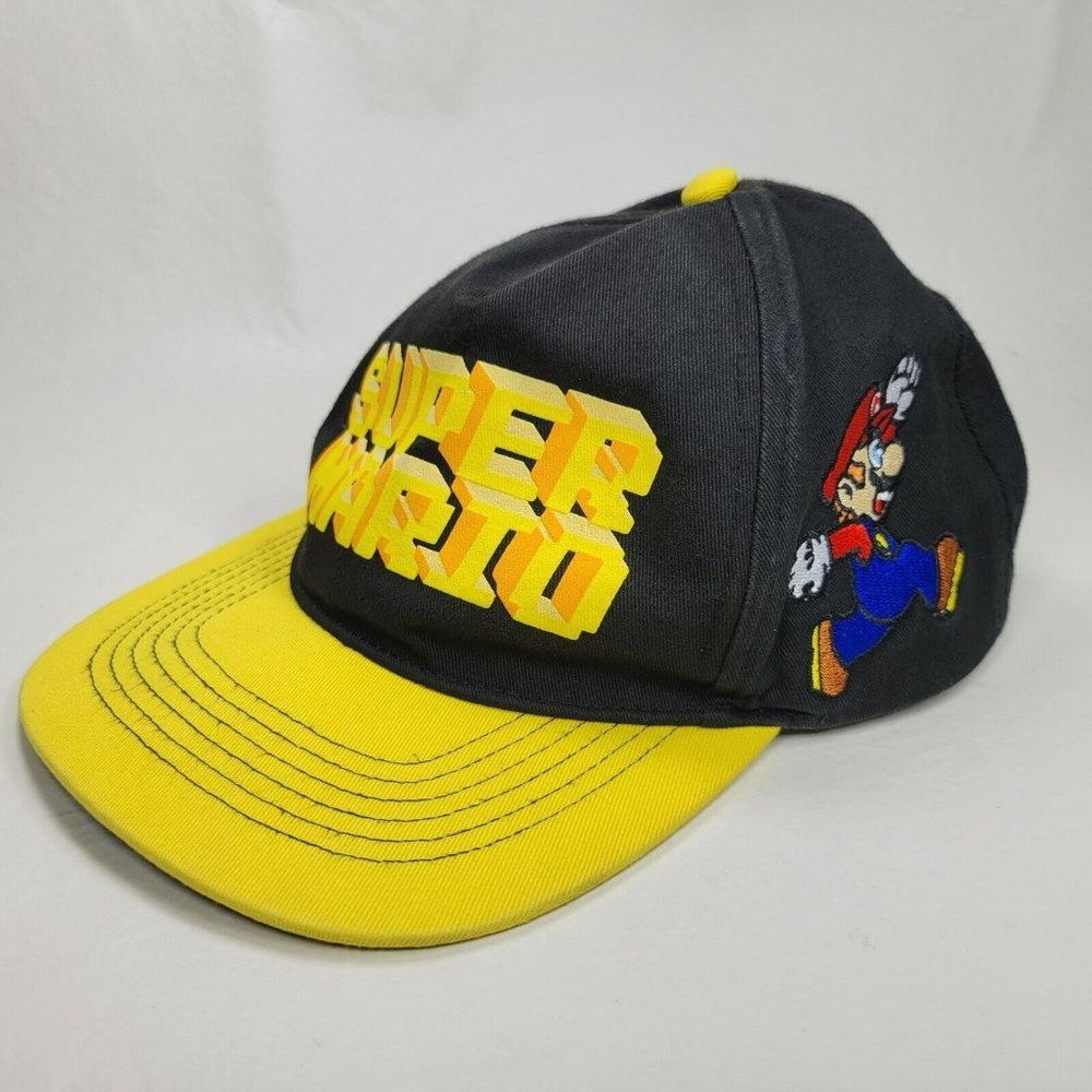 Super Mario Snap Back Hat Mario Patch Black / Yellow Ball Cap 2018 Nintendo
